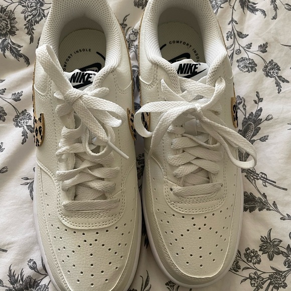 Woman’s Nike court vision low leopard print sneakers New never worn - Picture 2 of 6